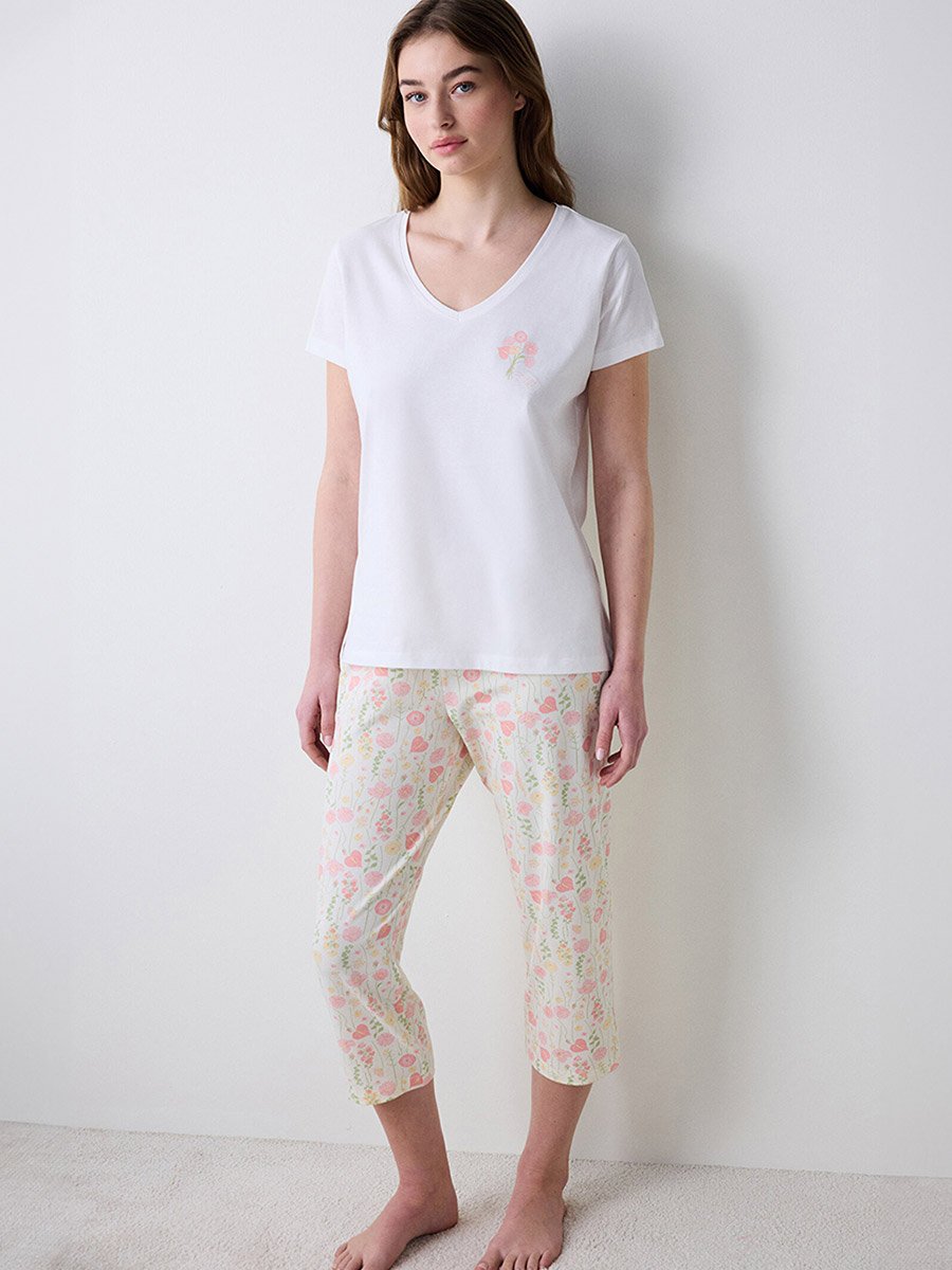 V Neck Cotton Top and Floral Capri Set