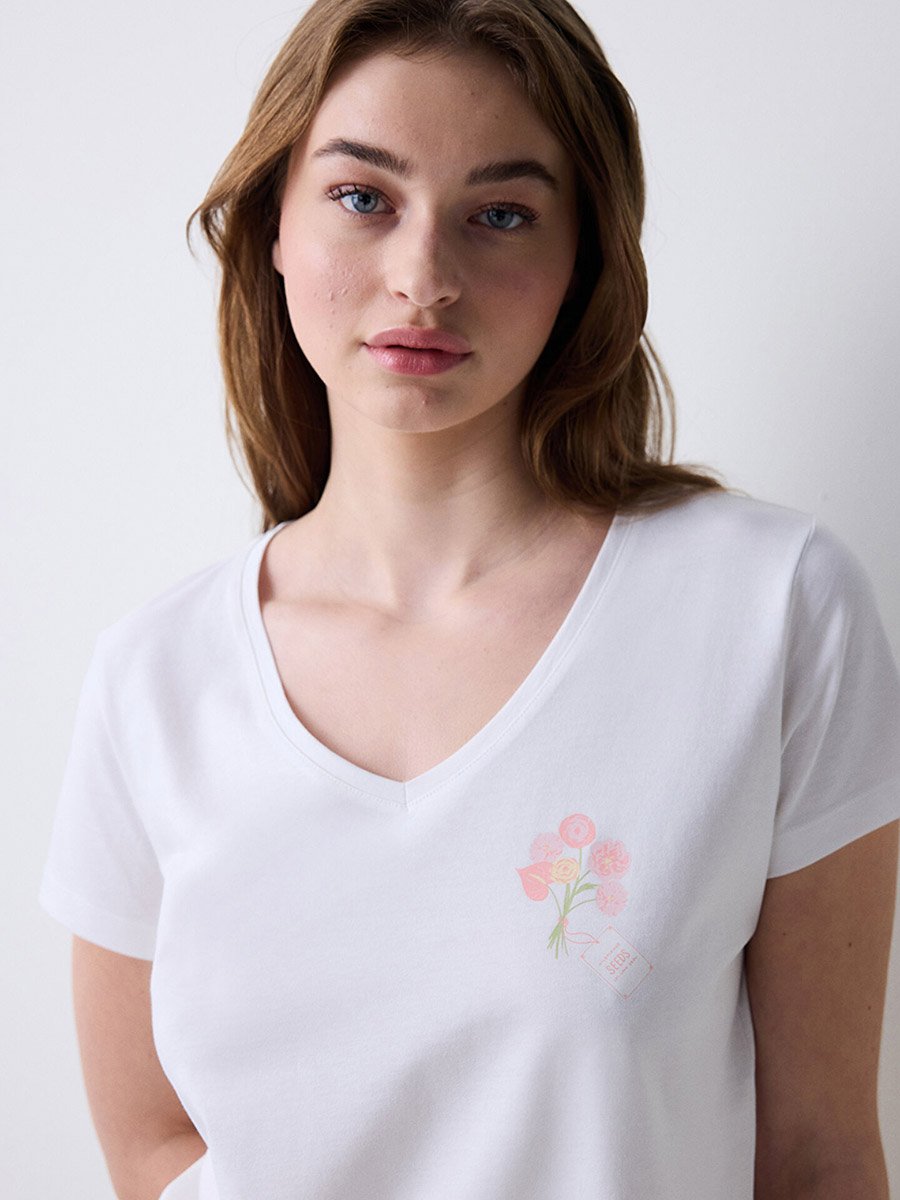 V Neck Cotton Top and Floral Capri Set