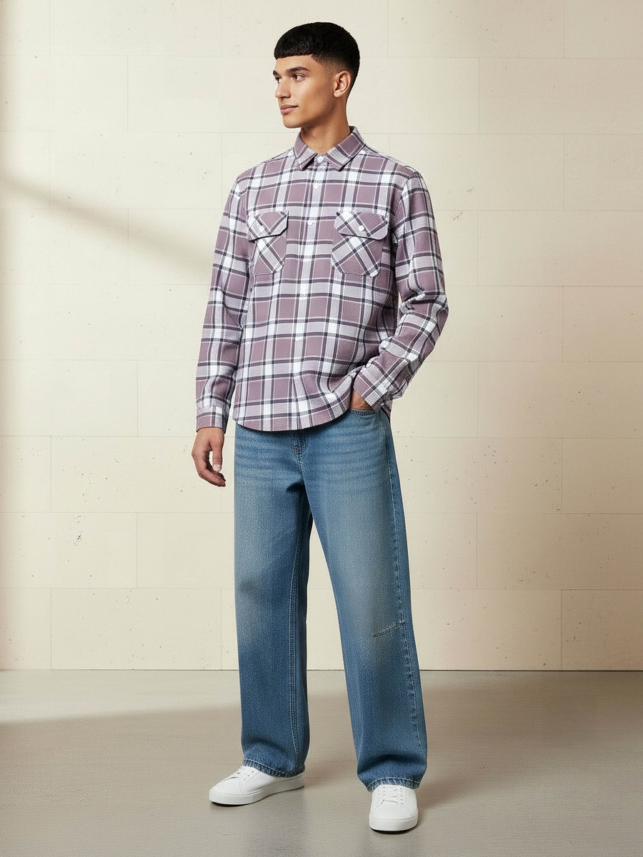Men Regular Fit Collared Checked Long Sleeves Shirt