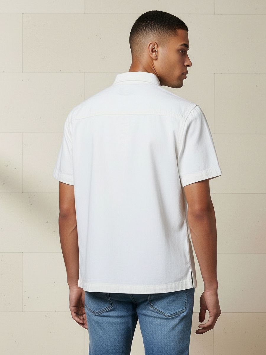 Men Regular Fit Collared Short Sleeve Shirt