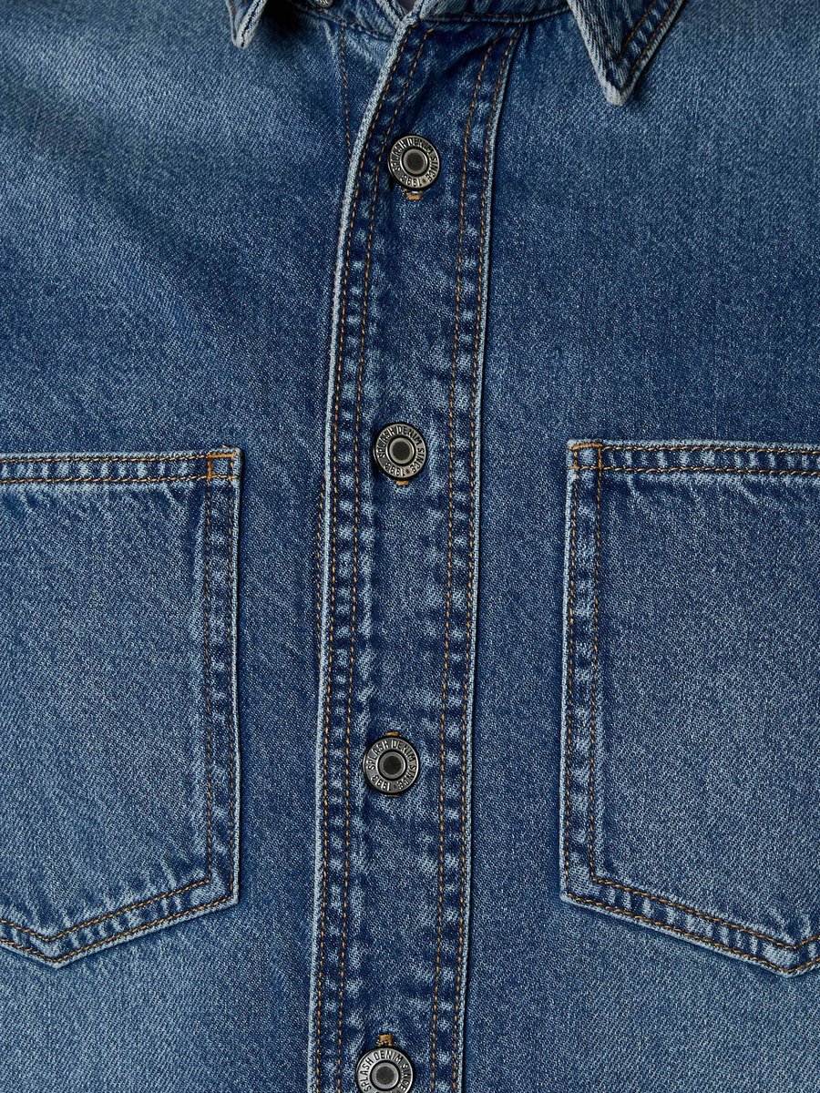Men Regular Fit Collared Denim Long Sleeves Shirt