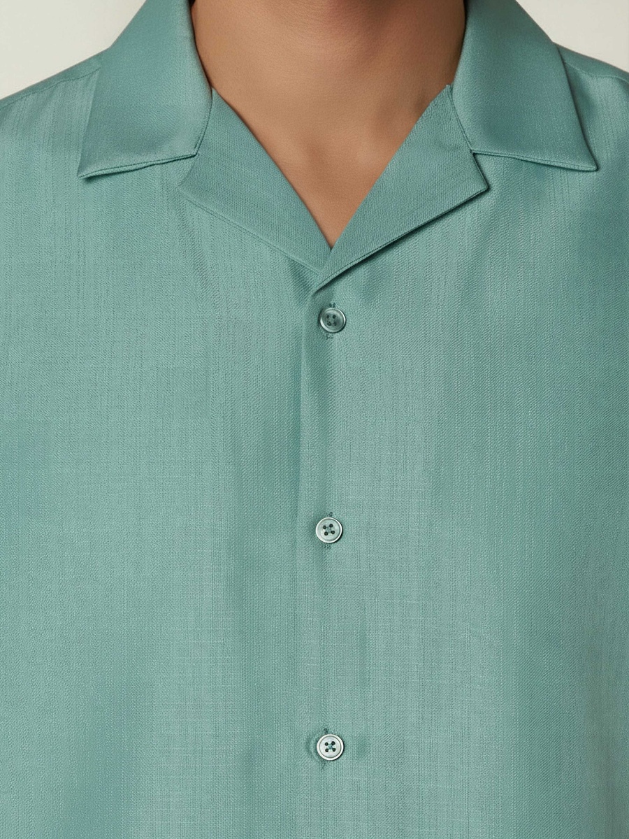 Men Regular Fit Camp Collar Textured Short Sleeves Shirt