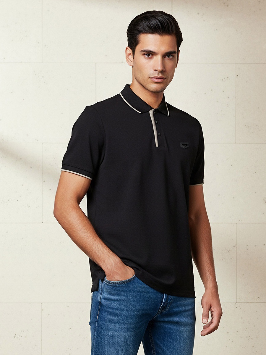 Men Short Sleeve Badge Accent Polo T-Shirt