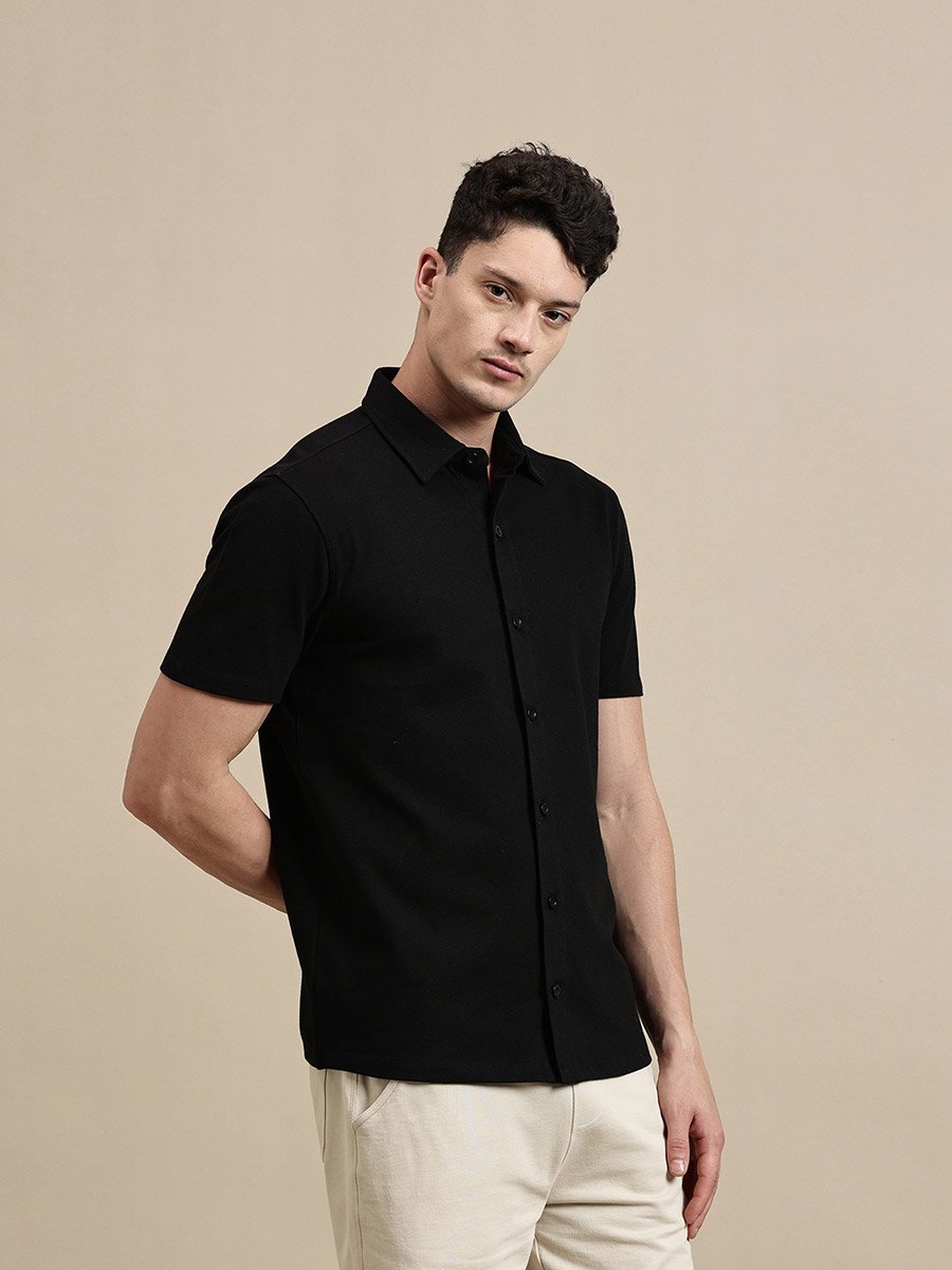 Men Black Solid Short Sleeve Regular Fit Shirt