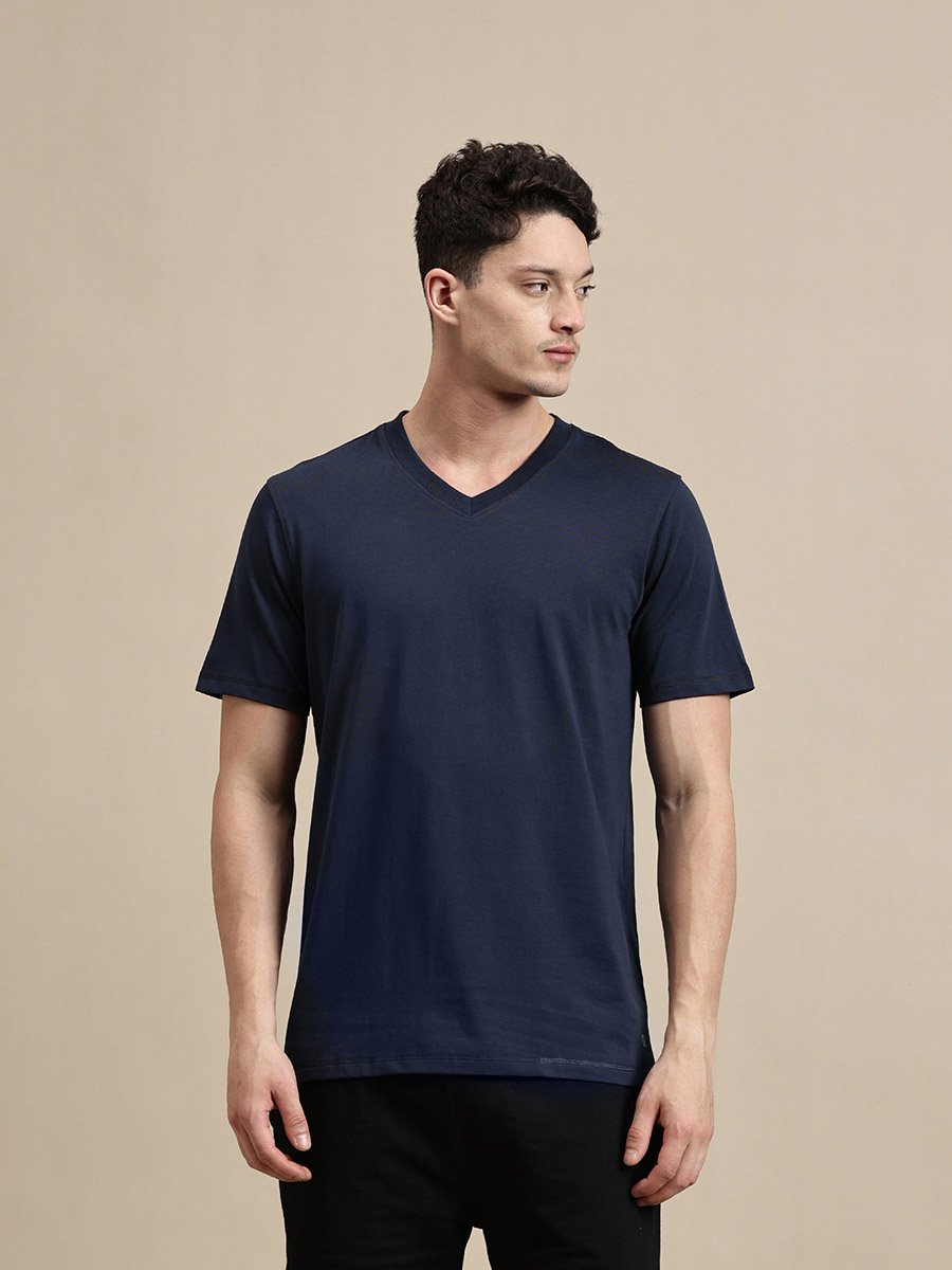 Men Navy Blue V Neck Slim Fit T-Shirt