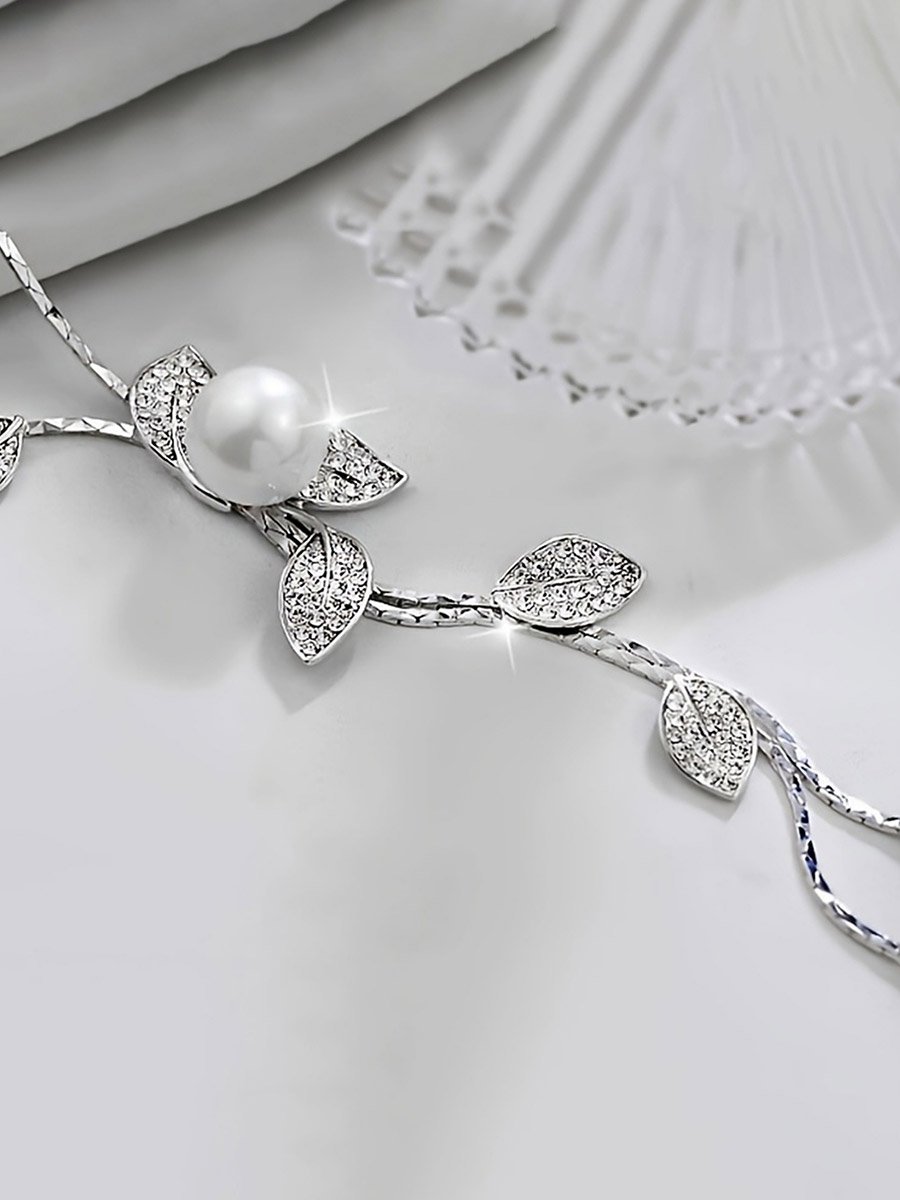 Embellished Leaf Shaped Pendant Long Necklace