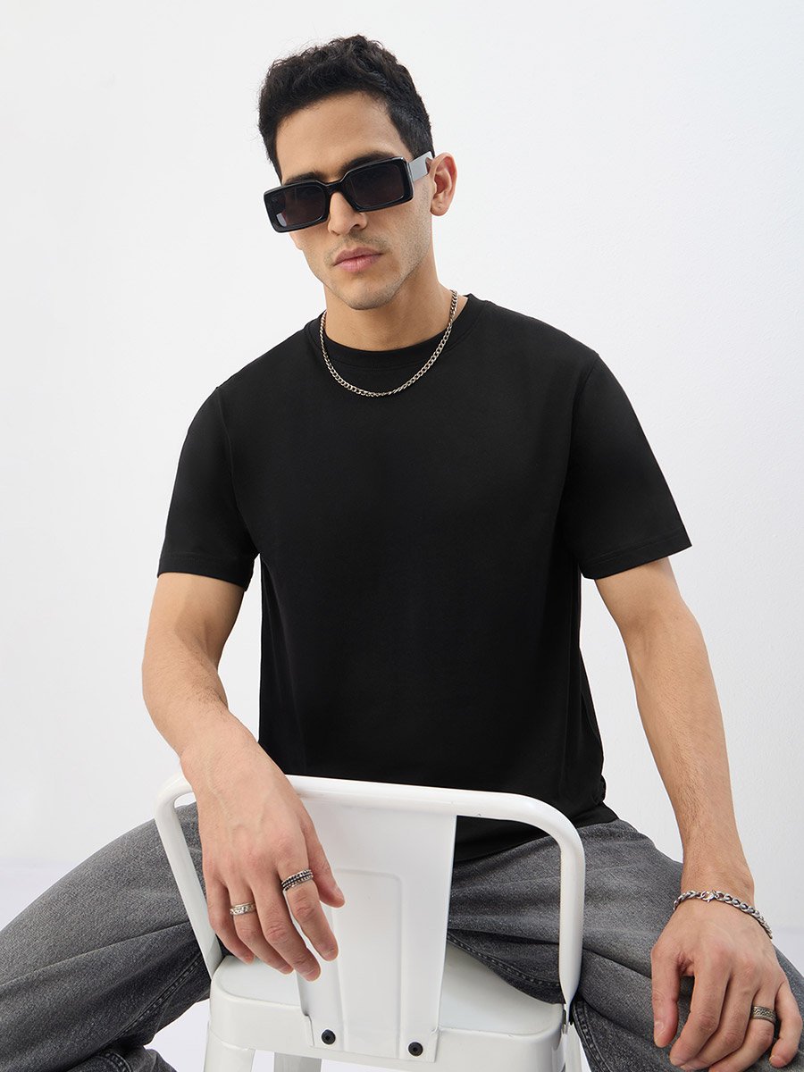 Men Black Relaxed Fit Crew Neck T-Shirt
