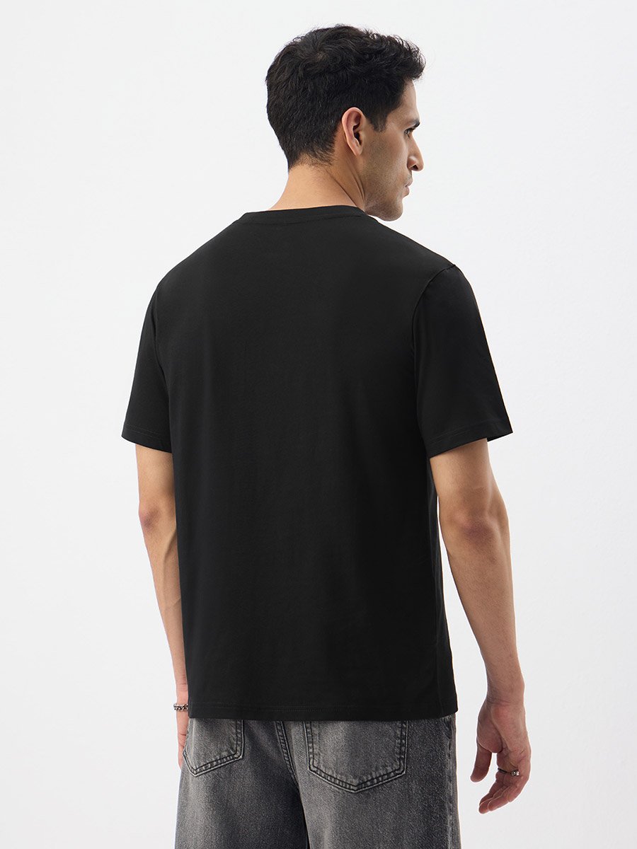 Men Black Relaxed Fit Crew Neck T-Shirt