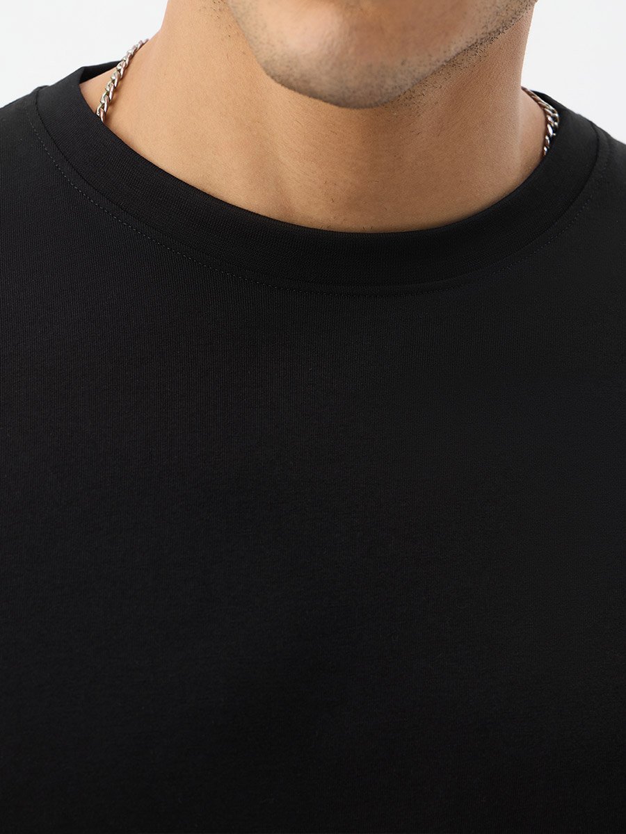 Men Black Relaxed Fit Crew Neck T-Shirt