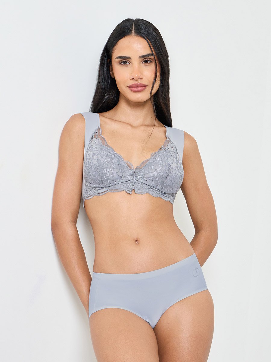 Solid Lace Bulk Front Padded Non Wired Regular Bra