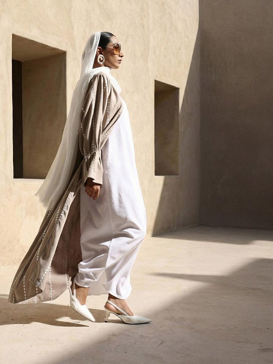 Beige Crinkled Cotton Relaxed Abaya with Hijab
