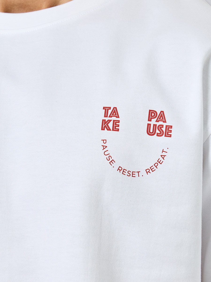 Men White Graphic Print Crew Neck T-Shirt