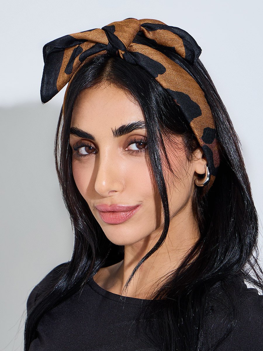وشاح بطبعة نمر