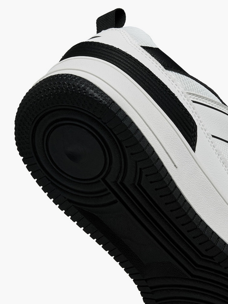 Men Lace-Up Sneakers