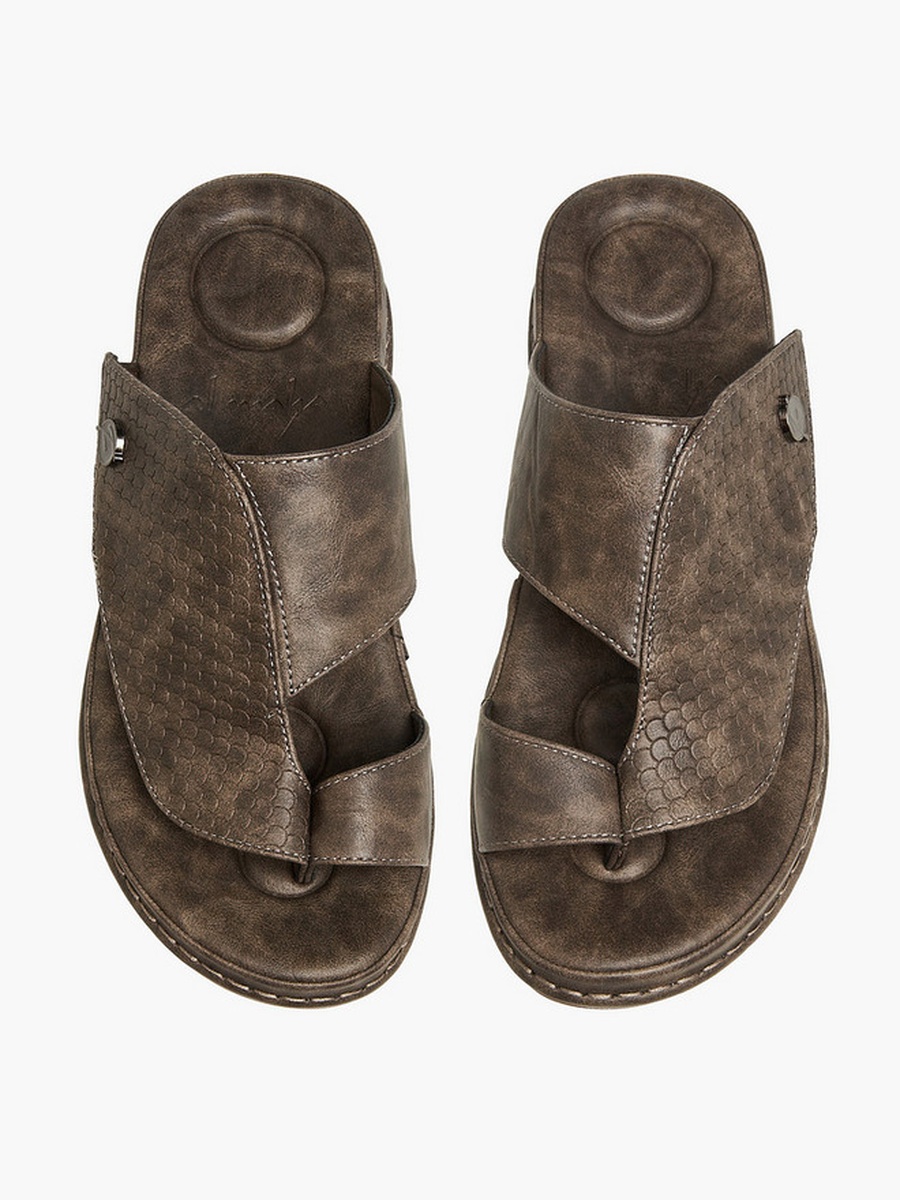 Men Textured Arabic Sandals 