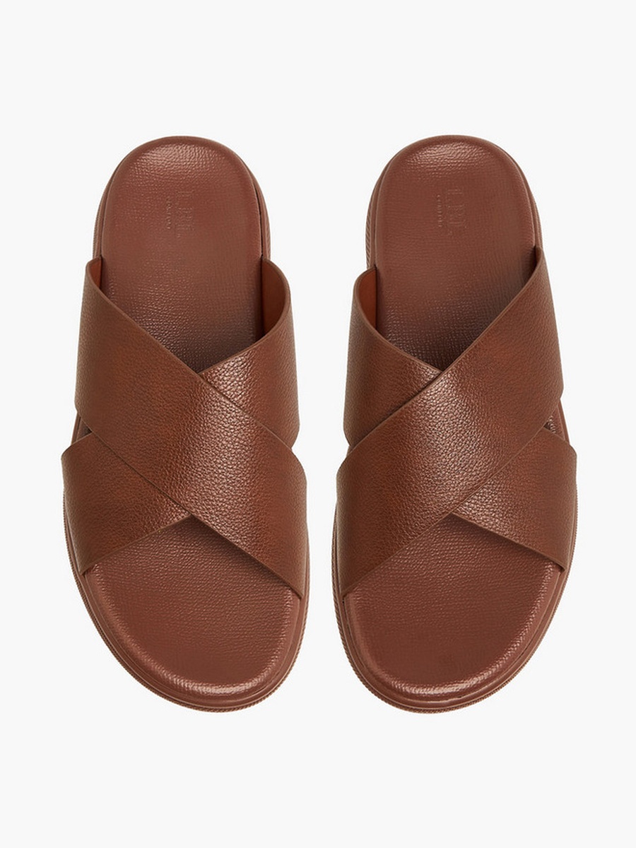 Men Solid Cross Strap Sandals