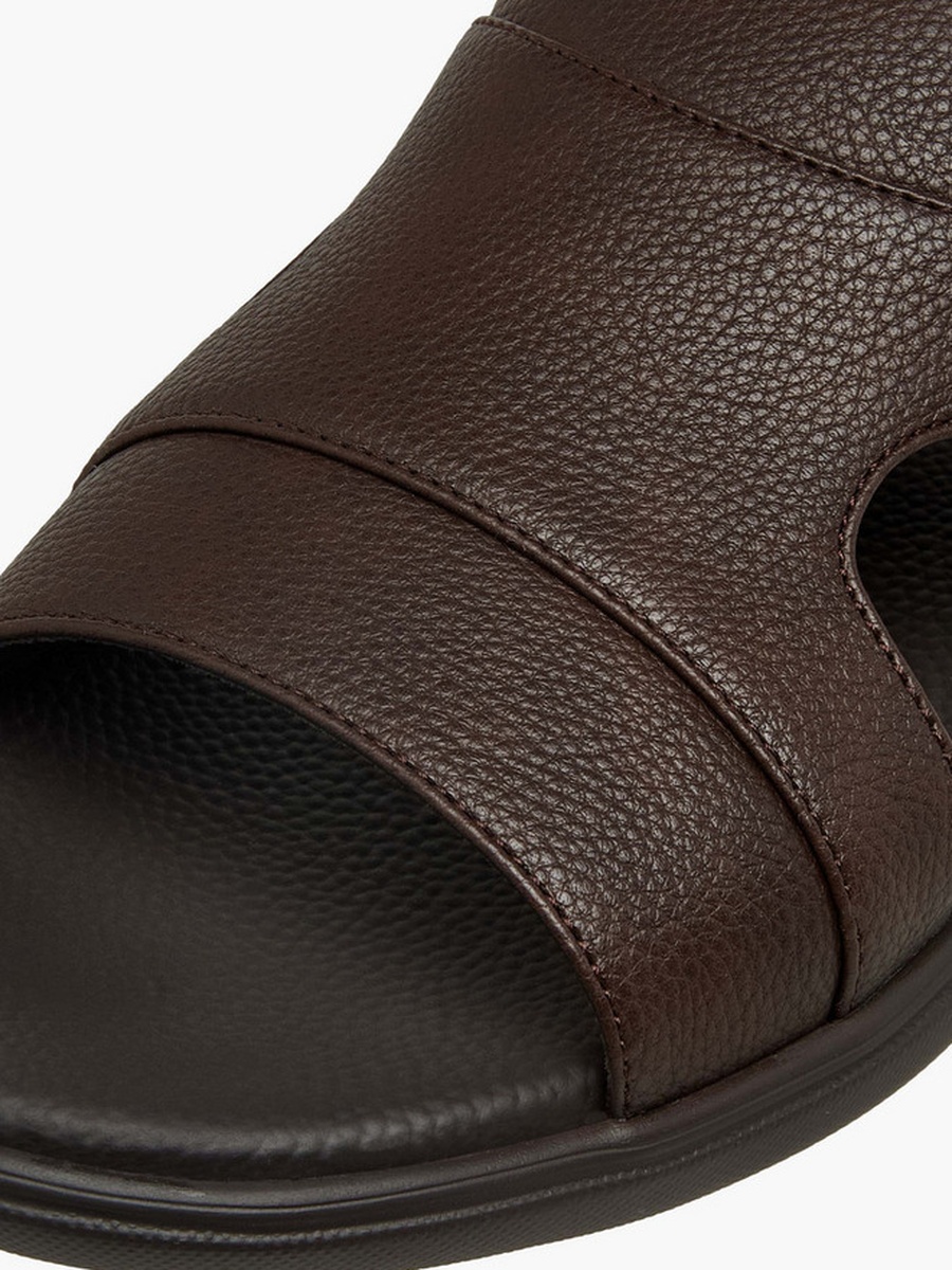 Men Textured Sandals