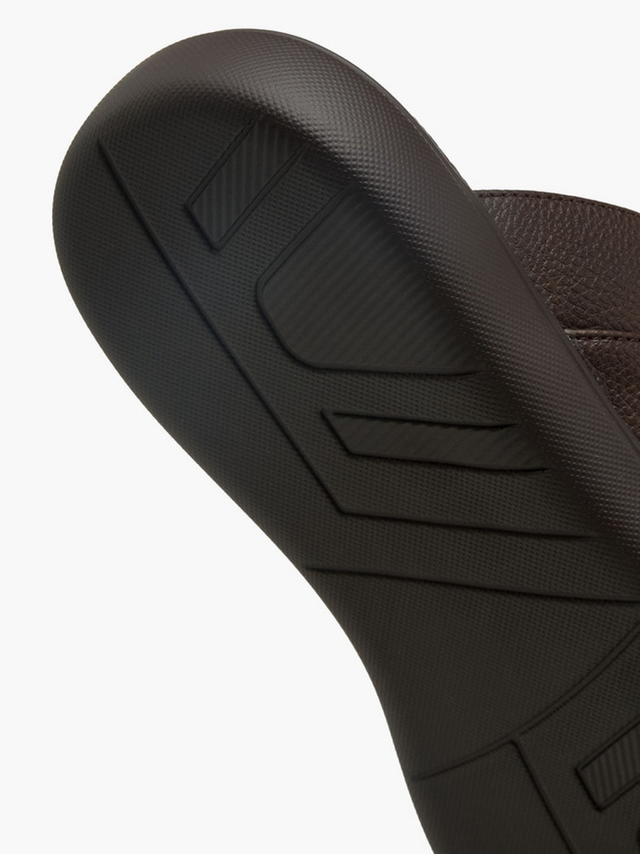 Men Textured Sandals