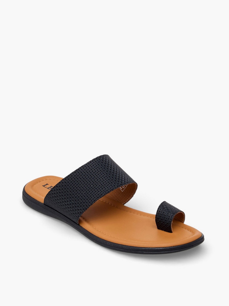 Textured Slip-On Arabic Sandals