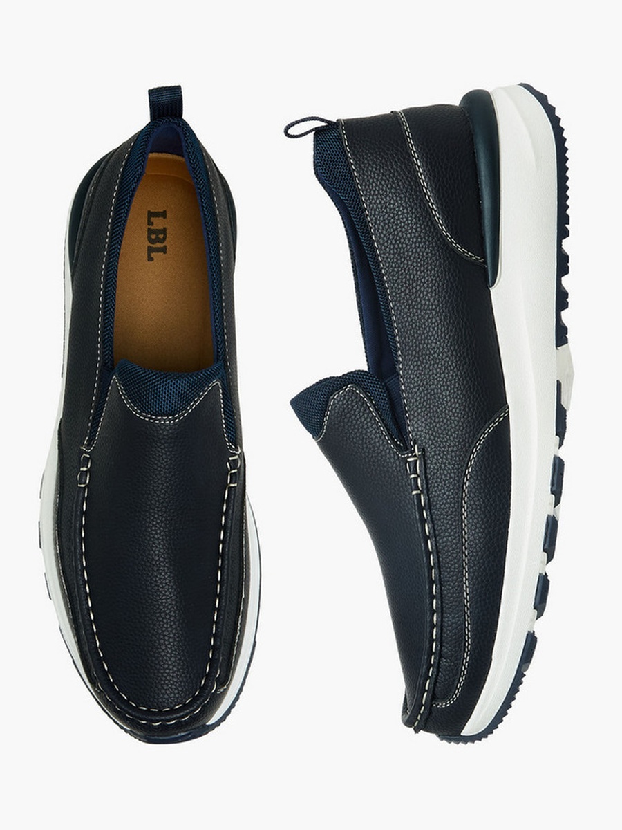 Men Textured Loafers
