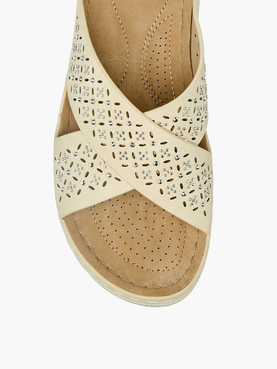 Women Embellished Cross Strap Sandals 