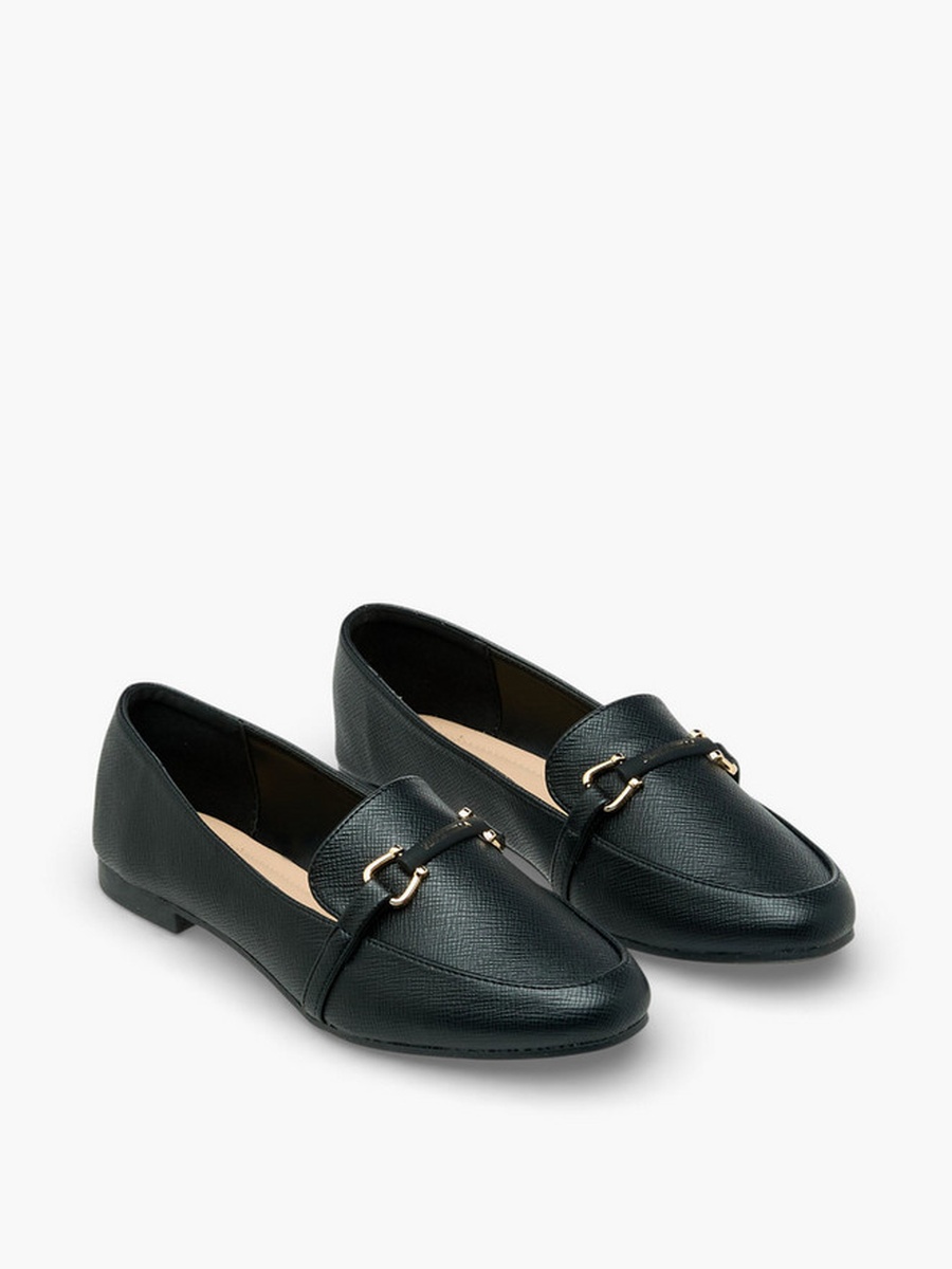 Women Textured Loafers