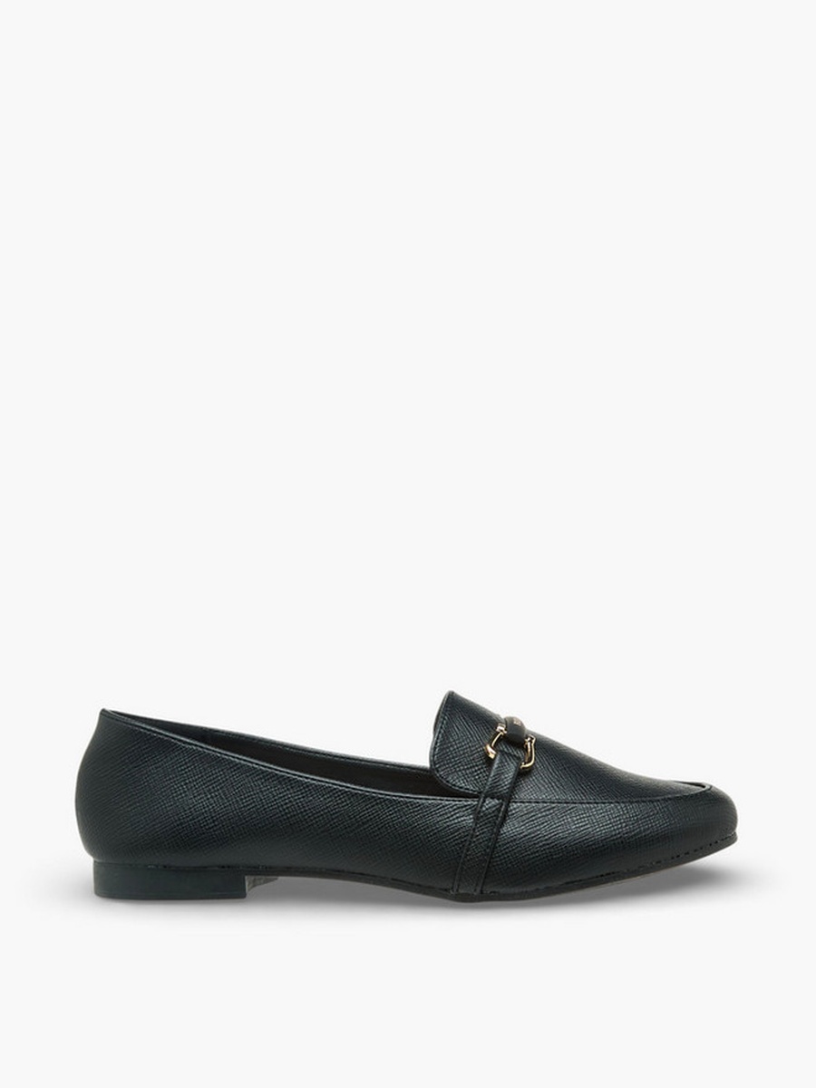 Women Textured Loafers