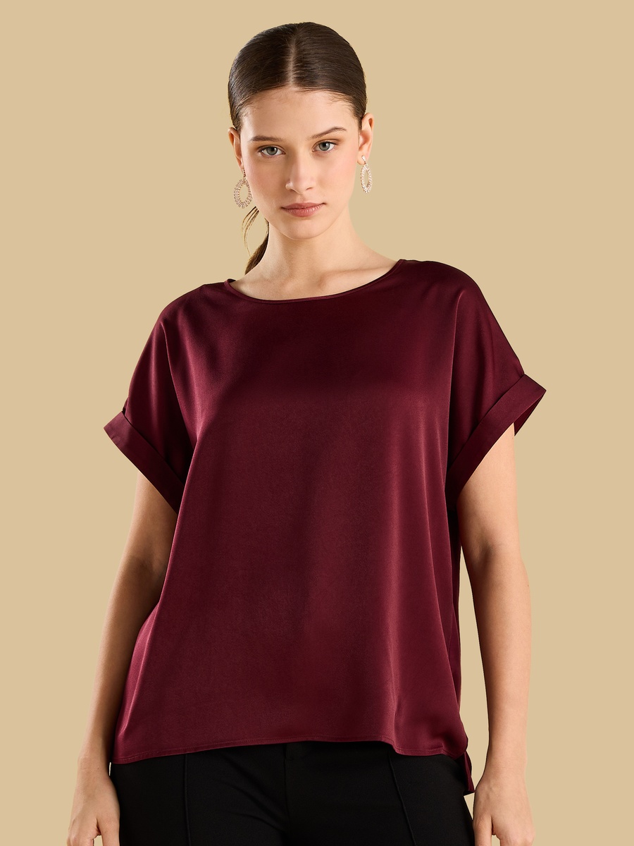 Extended Sleeves Top