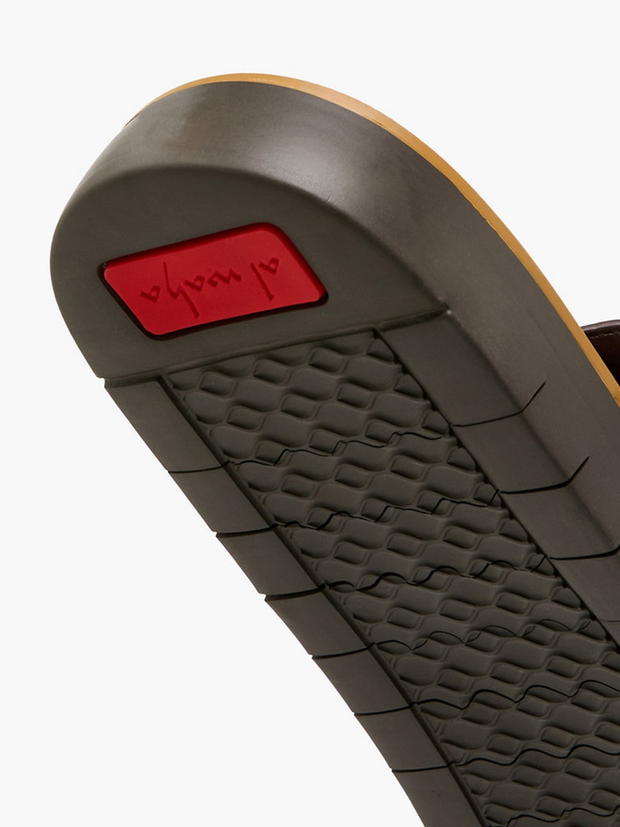 Men Textured Arabic Sandals 