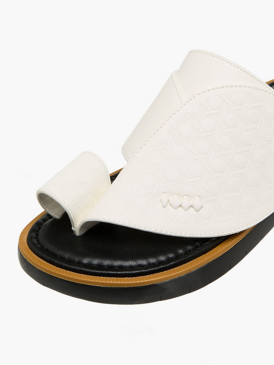 Men Textured Arabic Sandals 