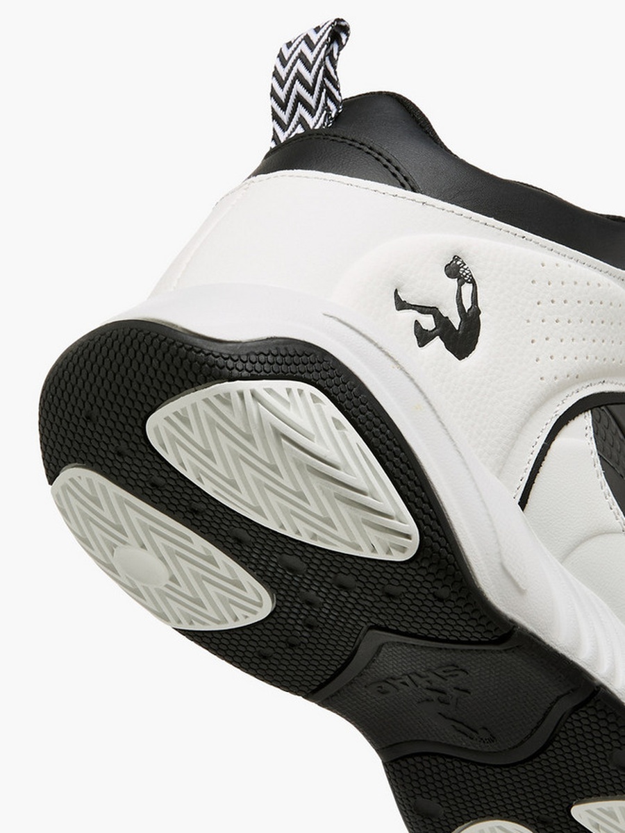 Men Lace-Up Basketball Shoes
