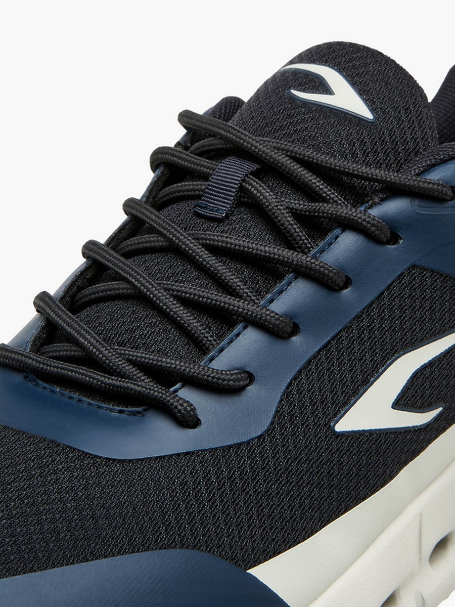Men Lace-Up Sports Shoes