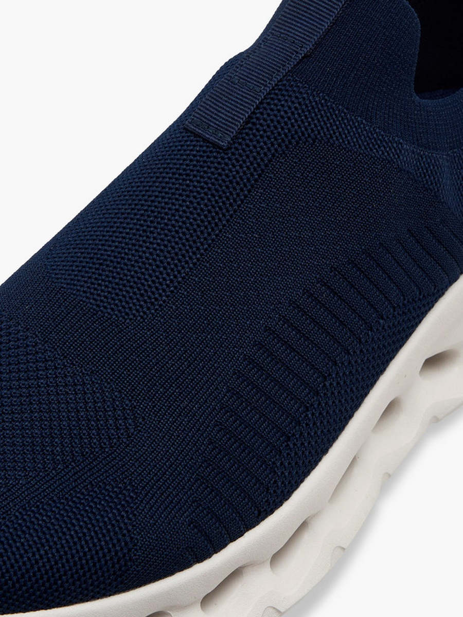 Men Slip-On Sports Shoes