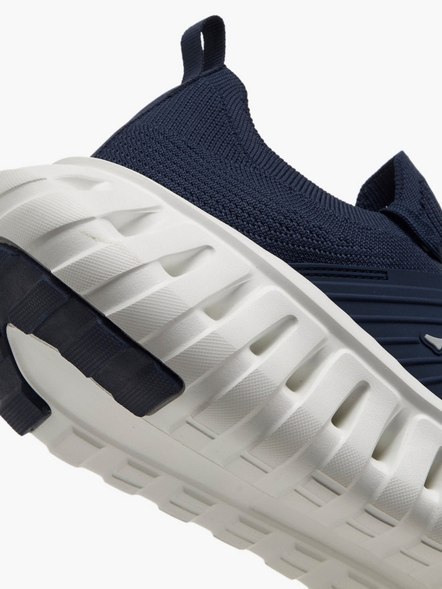 Men Lace-Up Sports Shoes