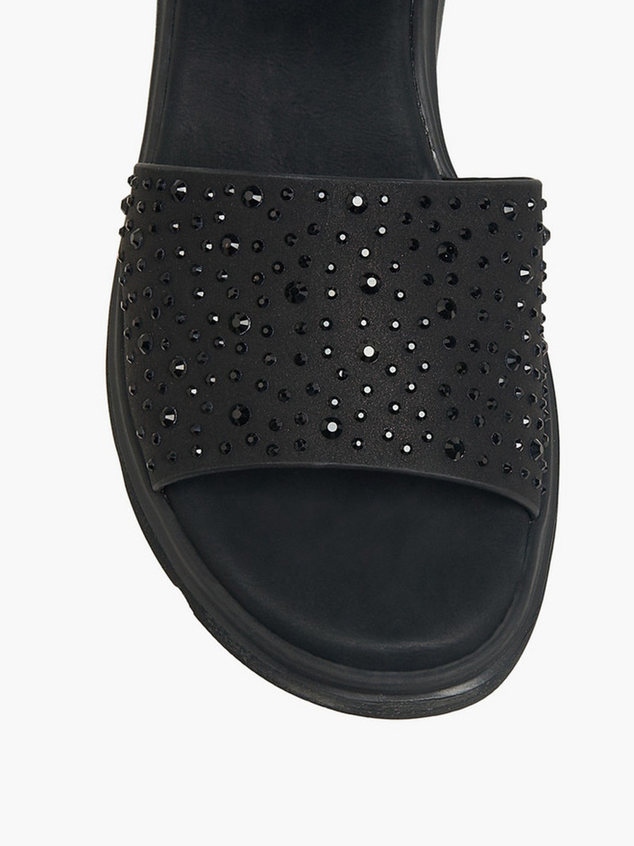 Women Embellished Platform Sandals 