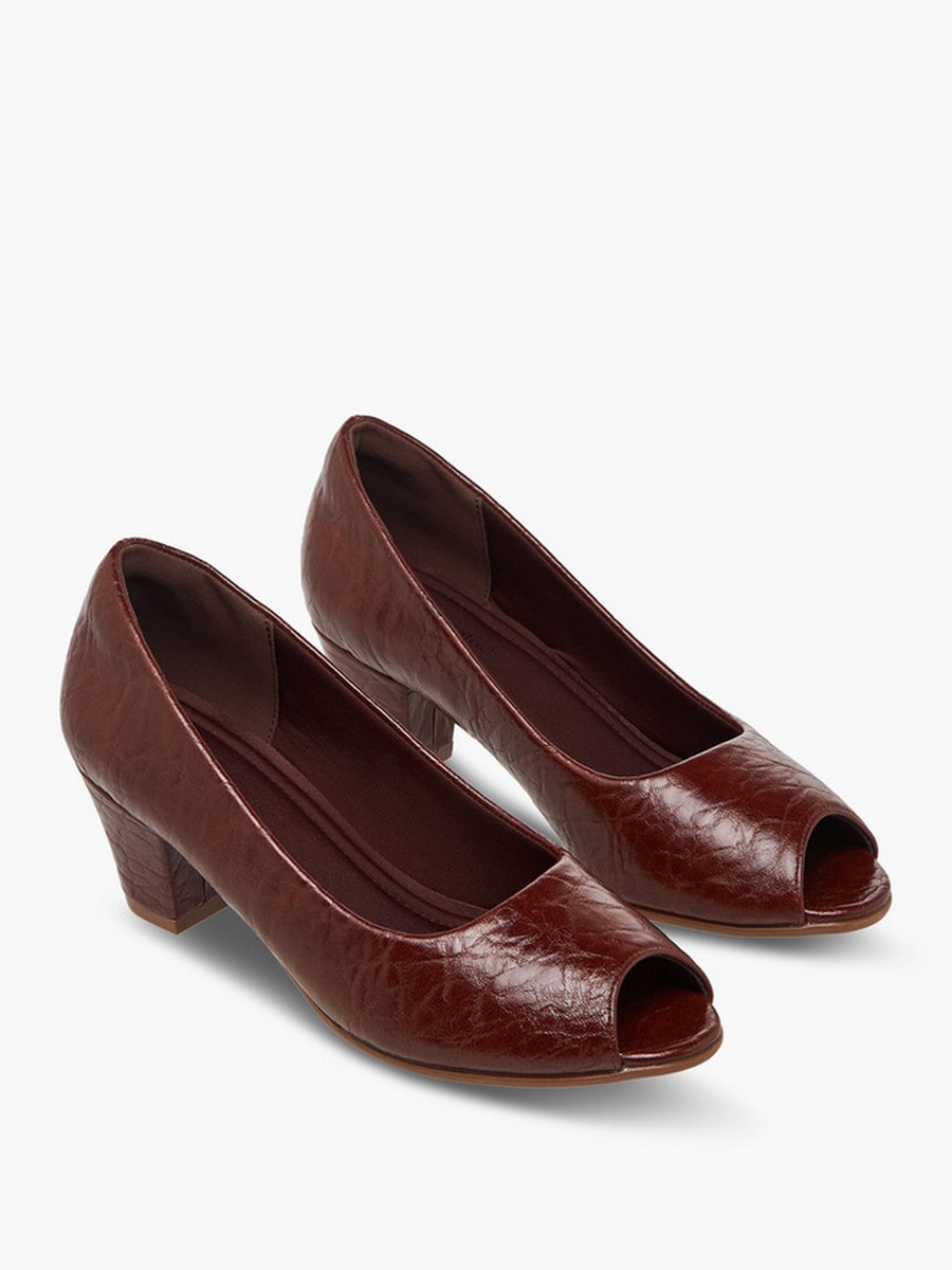 Women Textured Slip-On Block Heel Shoes