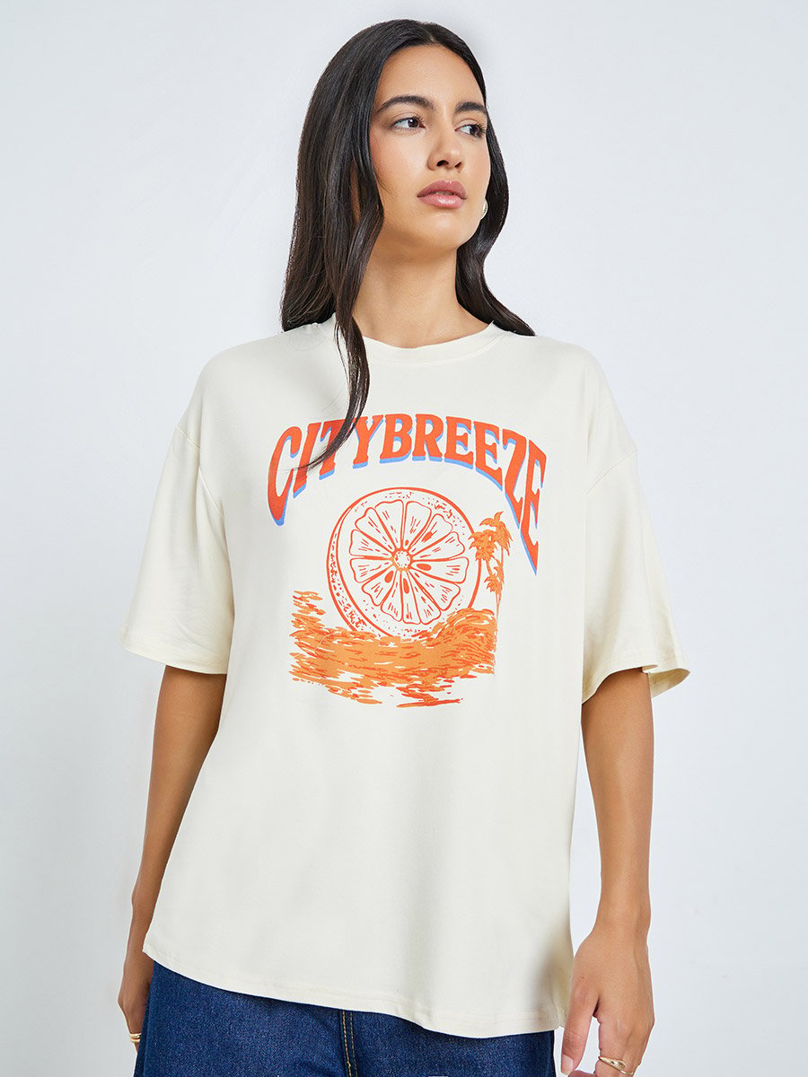 Cream City Breeze Graphic Oversized T-Shirt