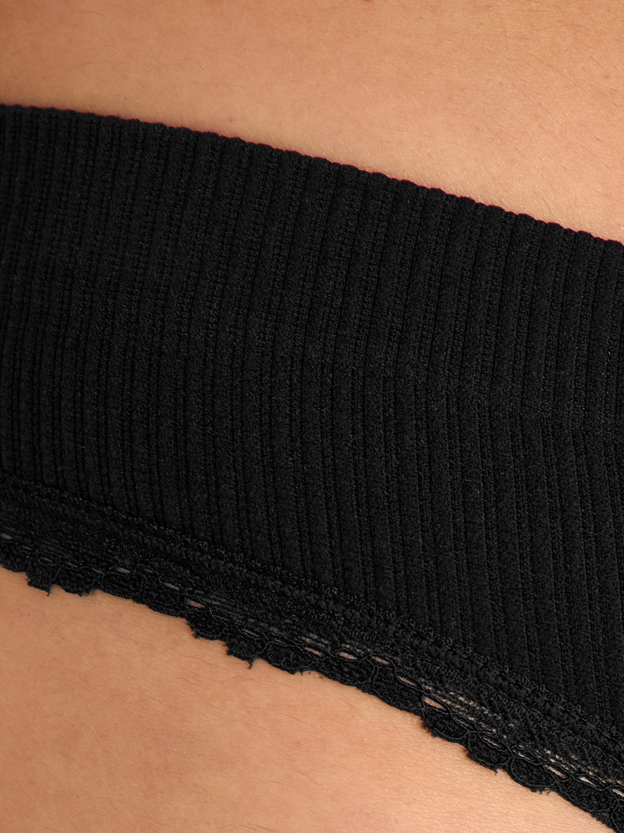 Ribbed Skims Thongs With Lace Detail