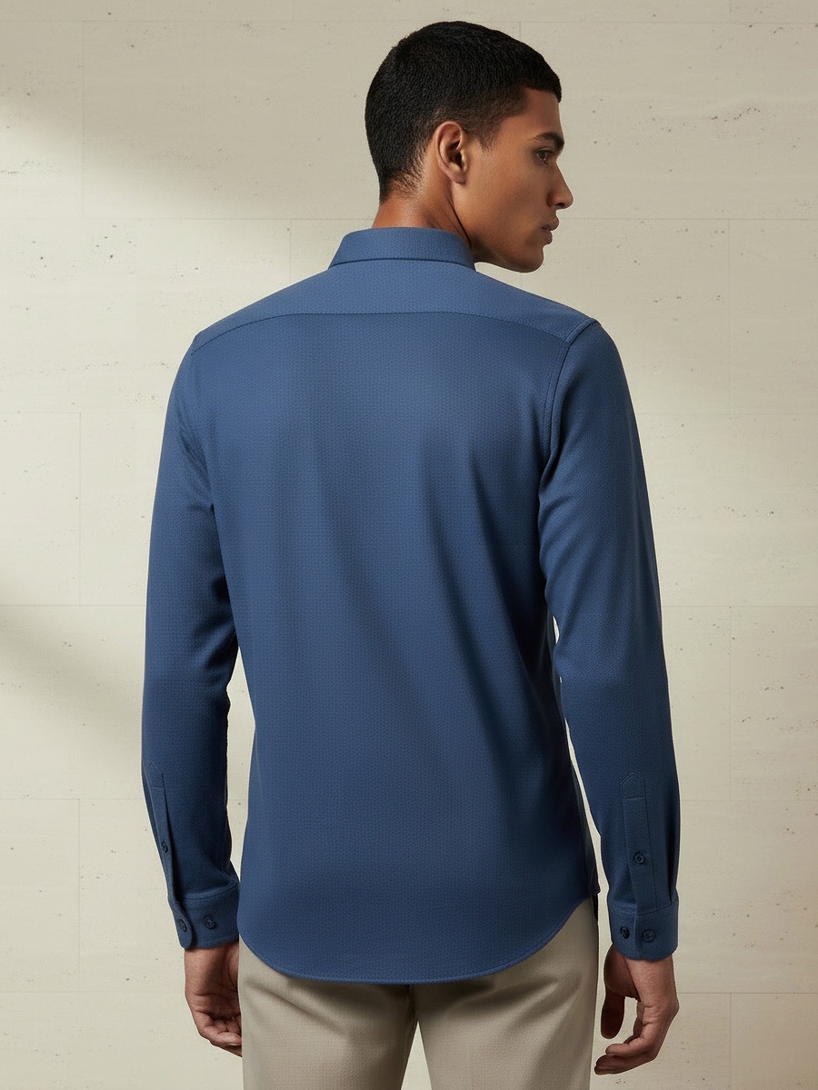 Men Slim Fit Collared Textured Long Sleeves Shirt