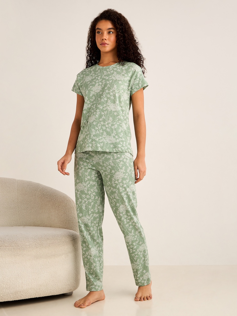 Pyjama Set with Top and Trousers