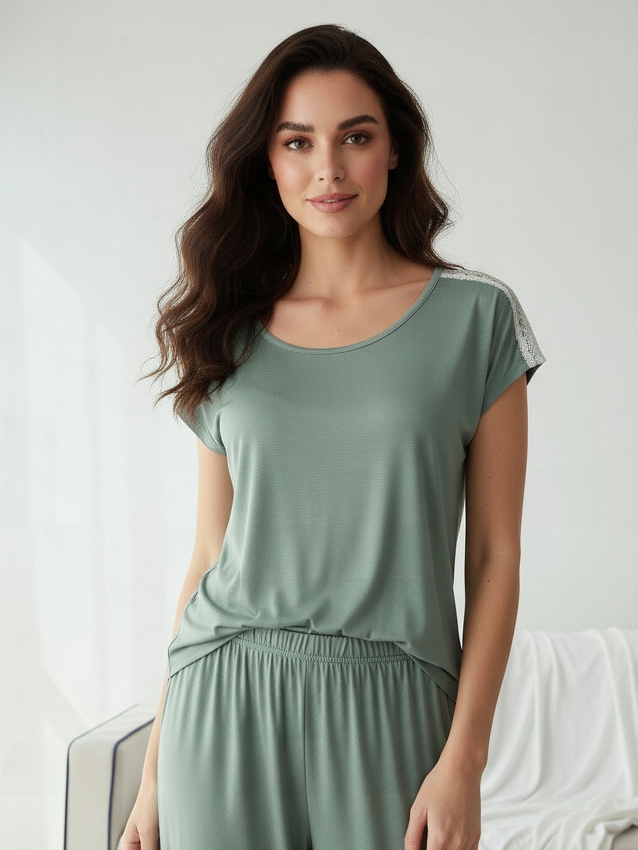 Pyjama Set with Top and Bottom