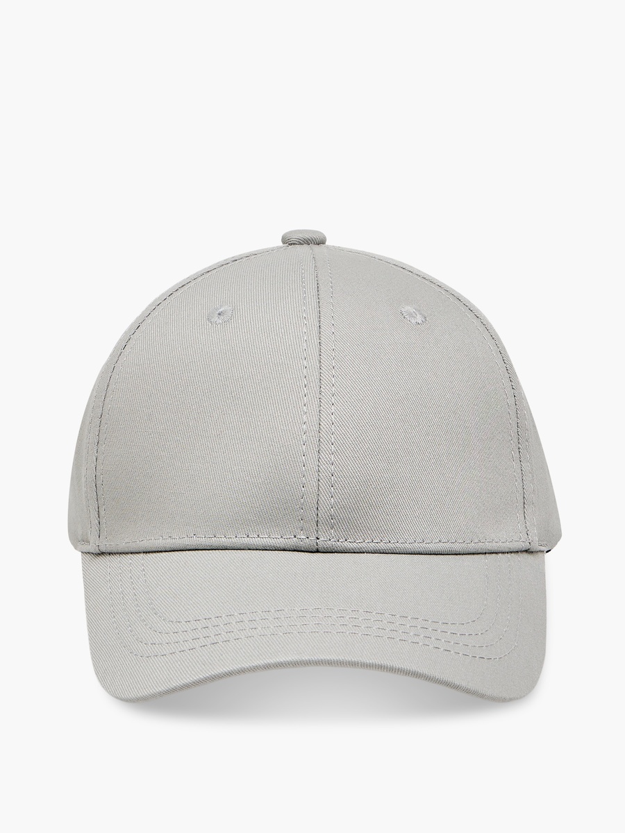 Men Cap with Buckled Strap Closure