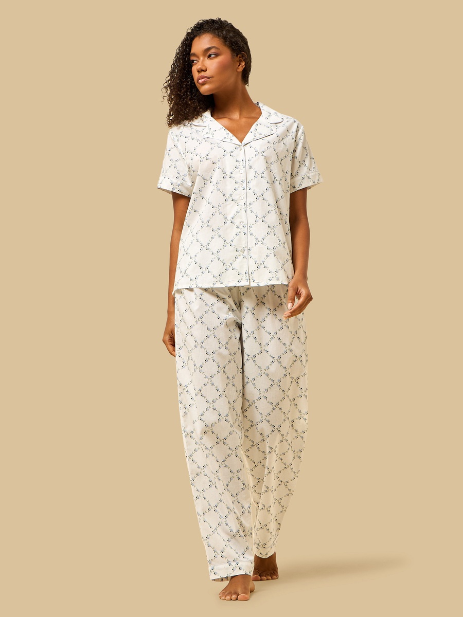 طقم بيجاما من بنطال وتيشيرت قطن بطبعة زهور