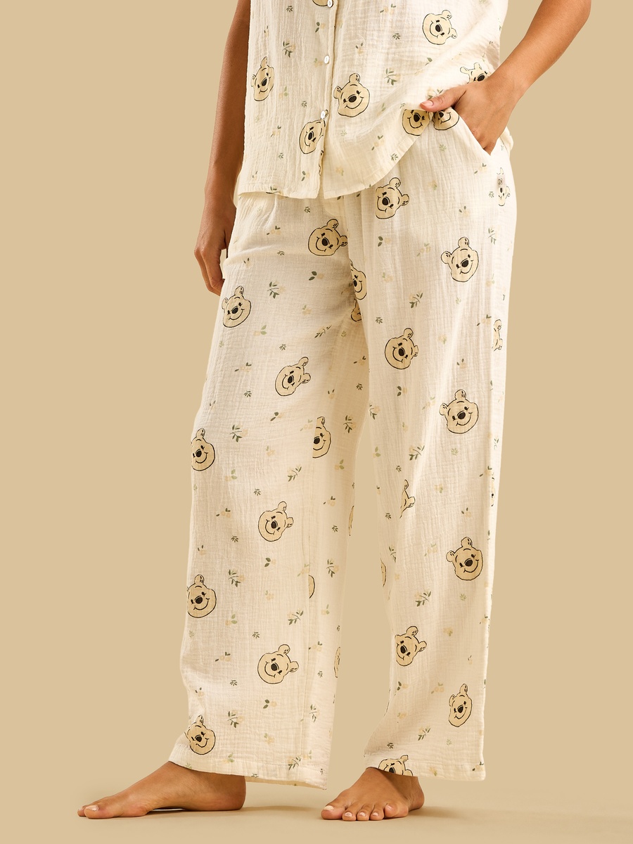 Winnie the Pooh Print Cotton Pyjama Set