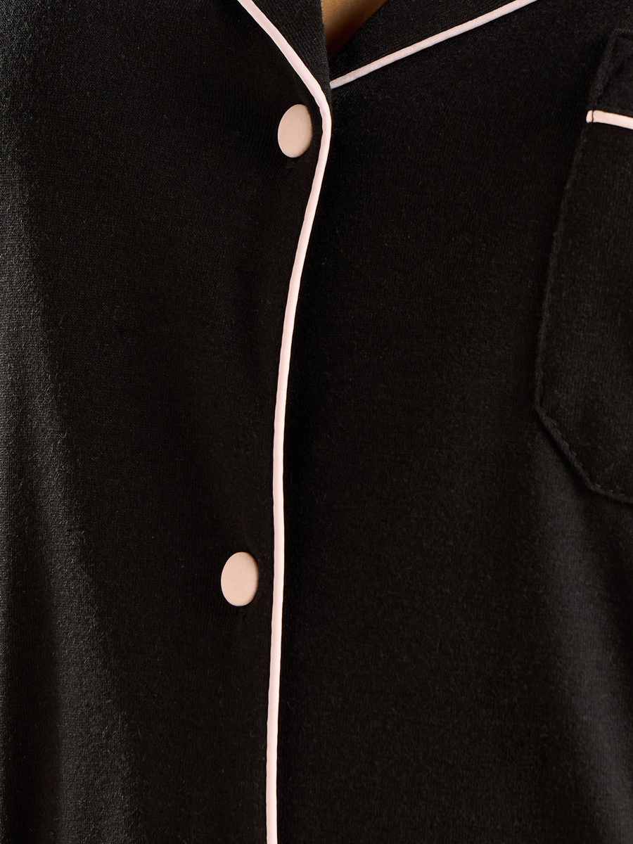 Contrast Piping Accent Sleepshirt