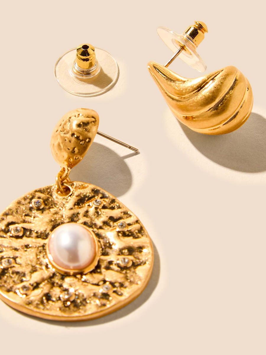 Pack of 2 - Assorted Earrings with Pushback Closure