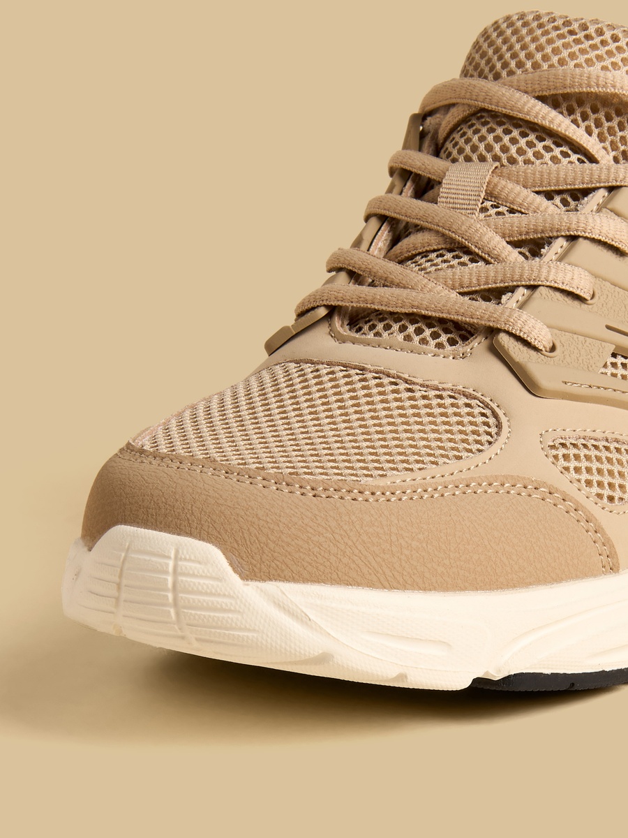 Panelled Sports Shoes With Lace-Up Closure