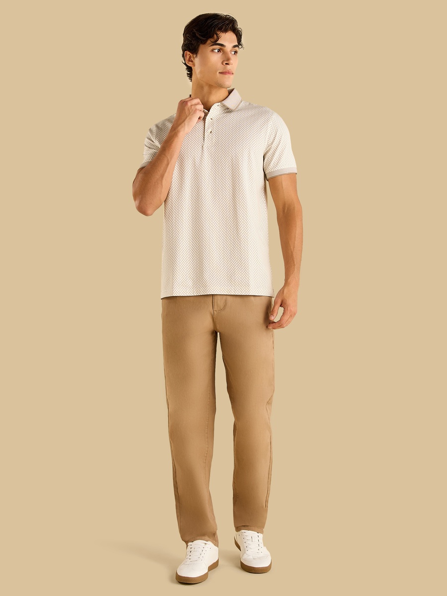 Relaxed Fit Pleated Chinos