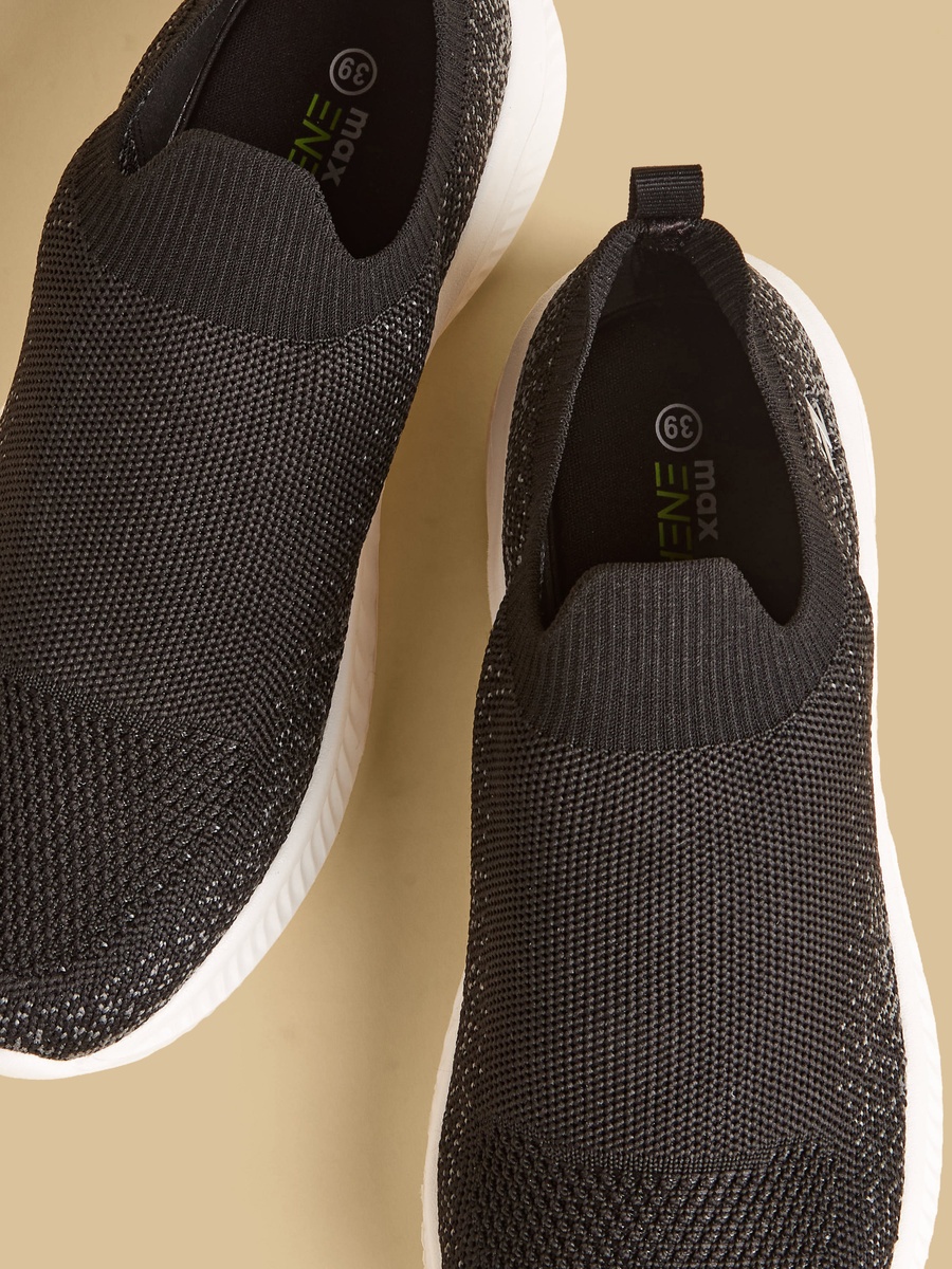 Textured Slip-On Sports Shoes
