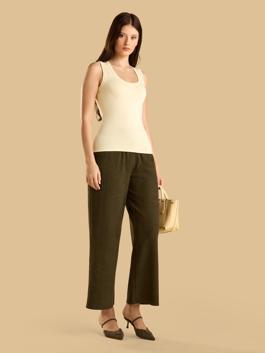 Textured Scoop Neck Tank Top